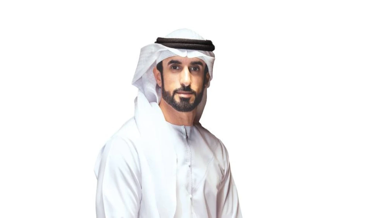 مكتوم بن محمد يسلط الضوء على قصة نجاح محمد الكوس الفلاسي